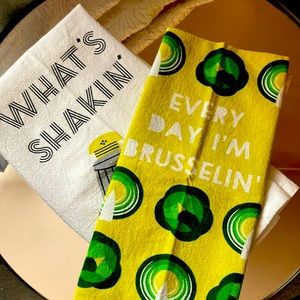 💋3/15NWOT kitchen towels.